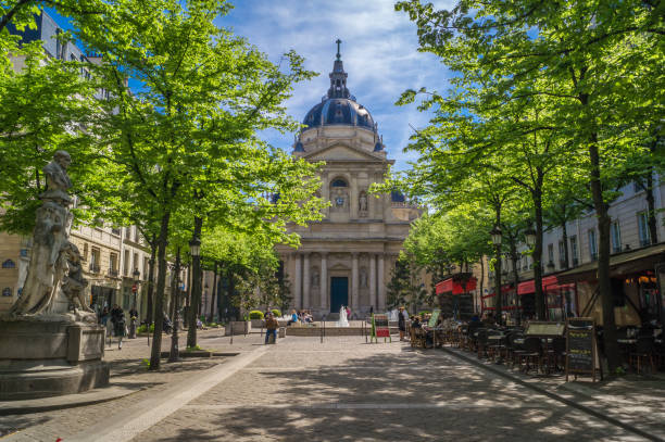 Best MBA Colleges in France for Indian Students: Top Universities, Costs & Scholarships