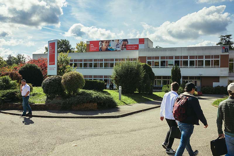 Emlyon Business School