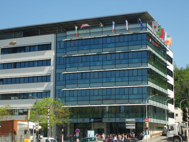 IDRAC Business School